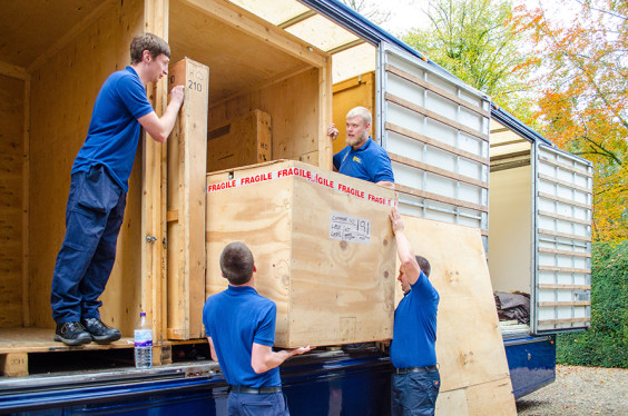 how to handle the moving process with children